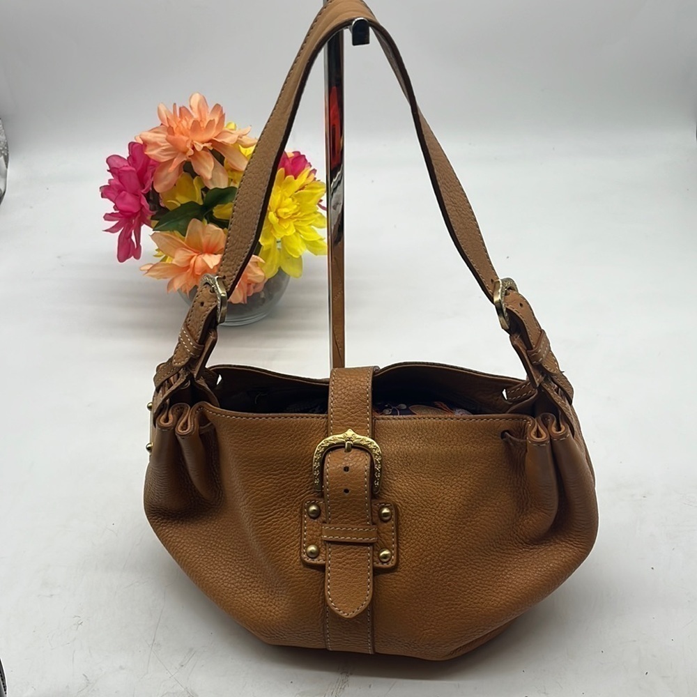 Dooney & Bourke Beautiful Vintage Tan Pebble Leather Shoulder Bag w/ gold accent